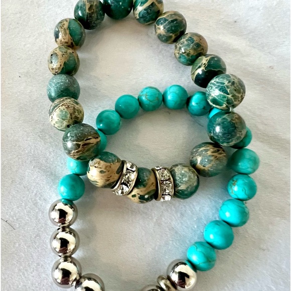 SALE: bundle of Necklace, earring, bracelets with blue howlite - Picture 5 of 7